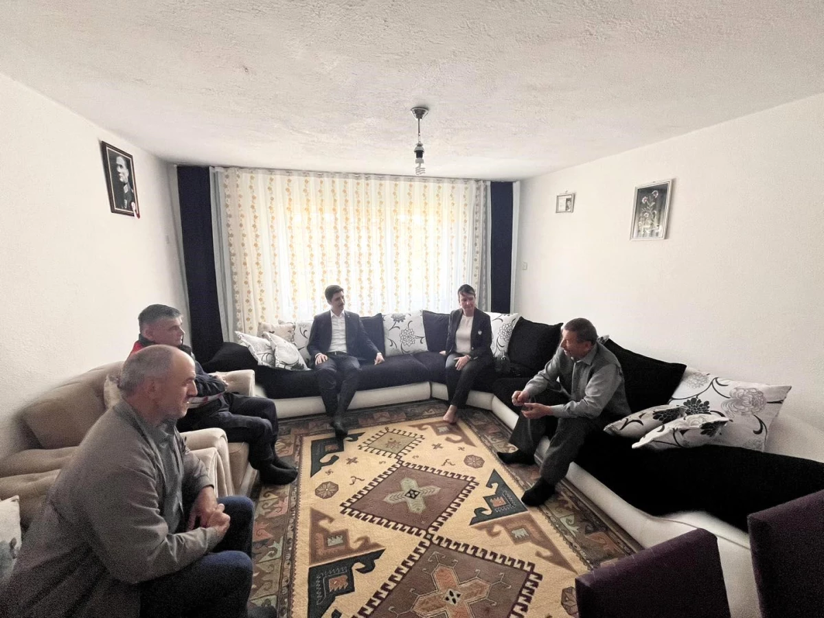Pazaryeri Kaymakamı Kıbrıs Gazisi Şakir Başar’ı evinde ziyaret etti